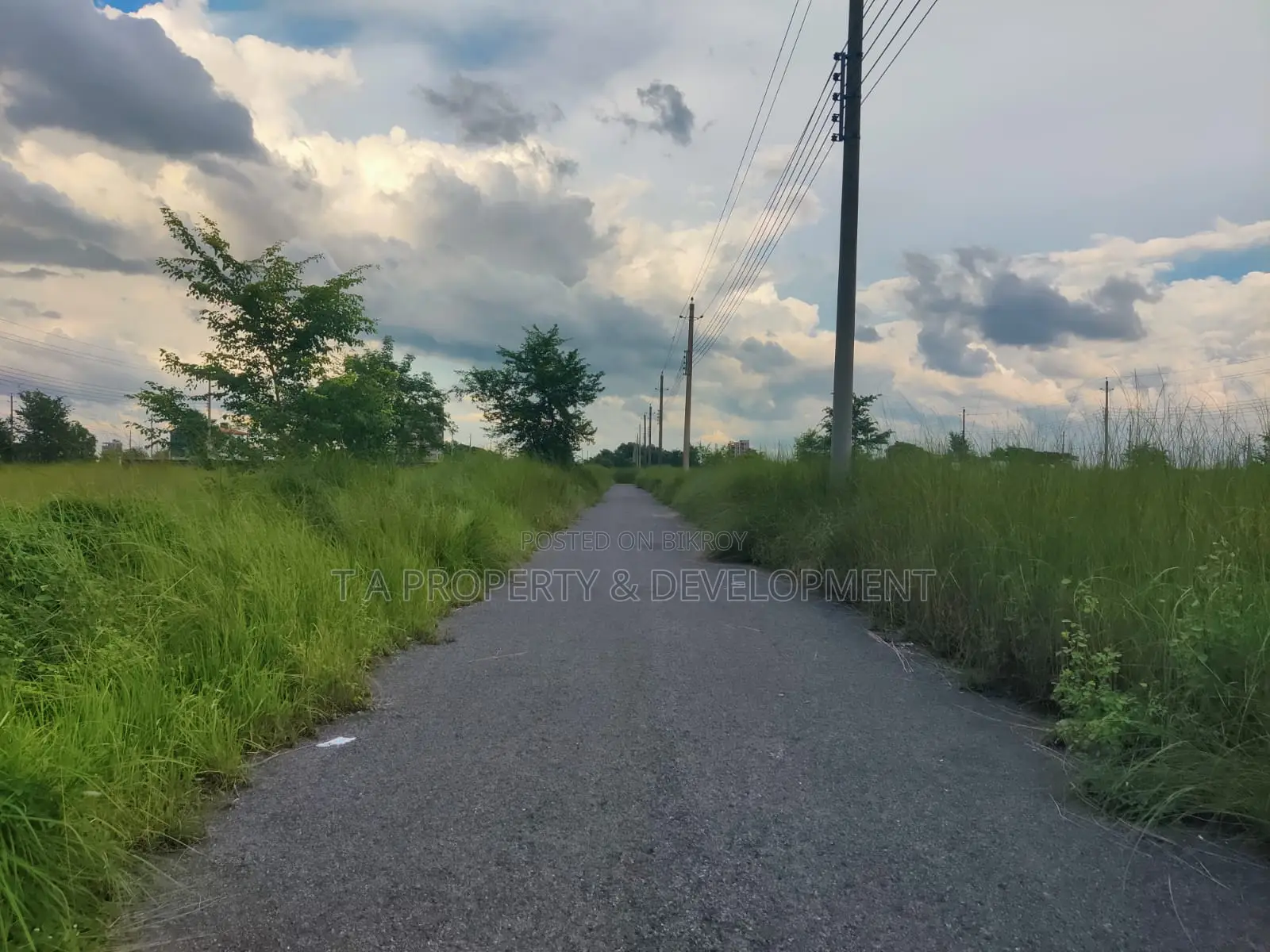 12 Katha Plot Sell , N-Extension 3 Side Corner " Urgent Registration "
