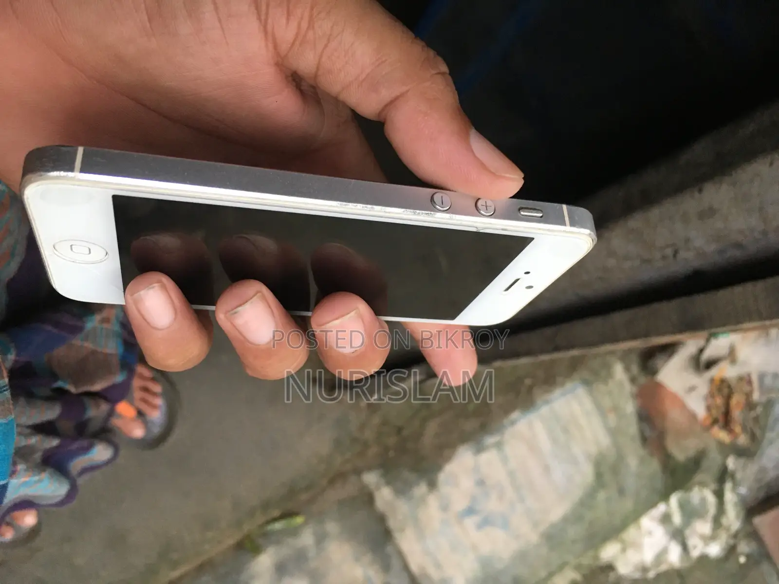 অ্যাপল আইফোন ৫ ১৬ জিবি হোয়াইট