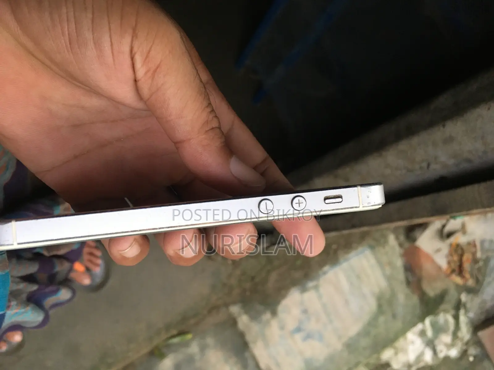 অ্যাপল আইফোন ৫ ১৬ জিবি হোয়াইট