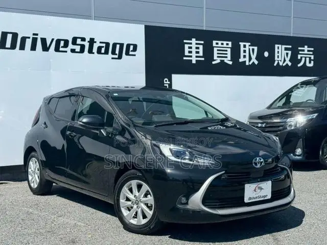 Toyota Aqua 2022 Black