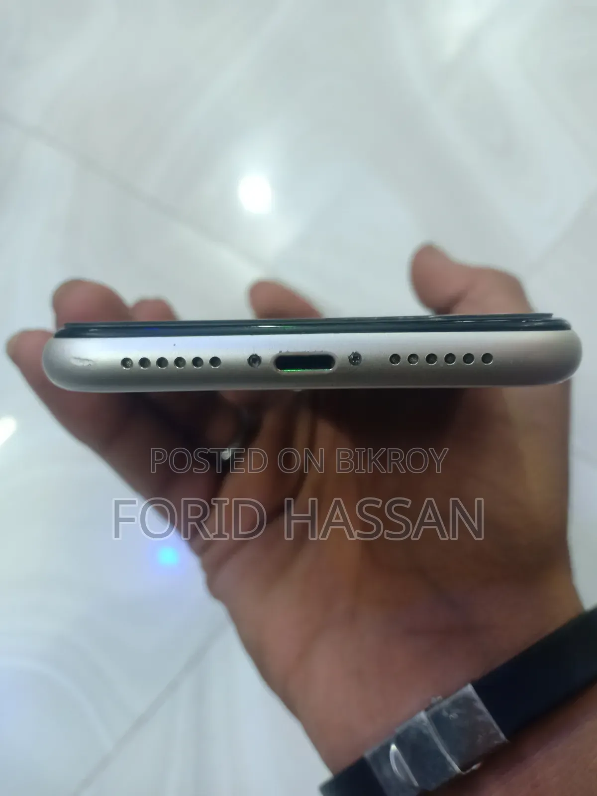 অ্যাপল আইফোন ১১ ১২৮ জিবি হোয়াইট