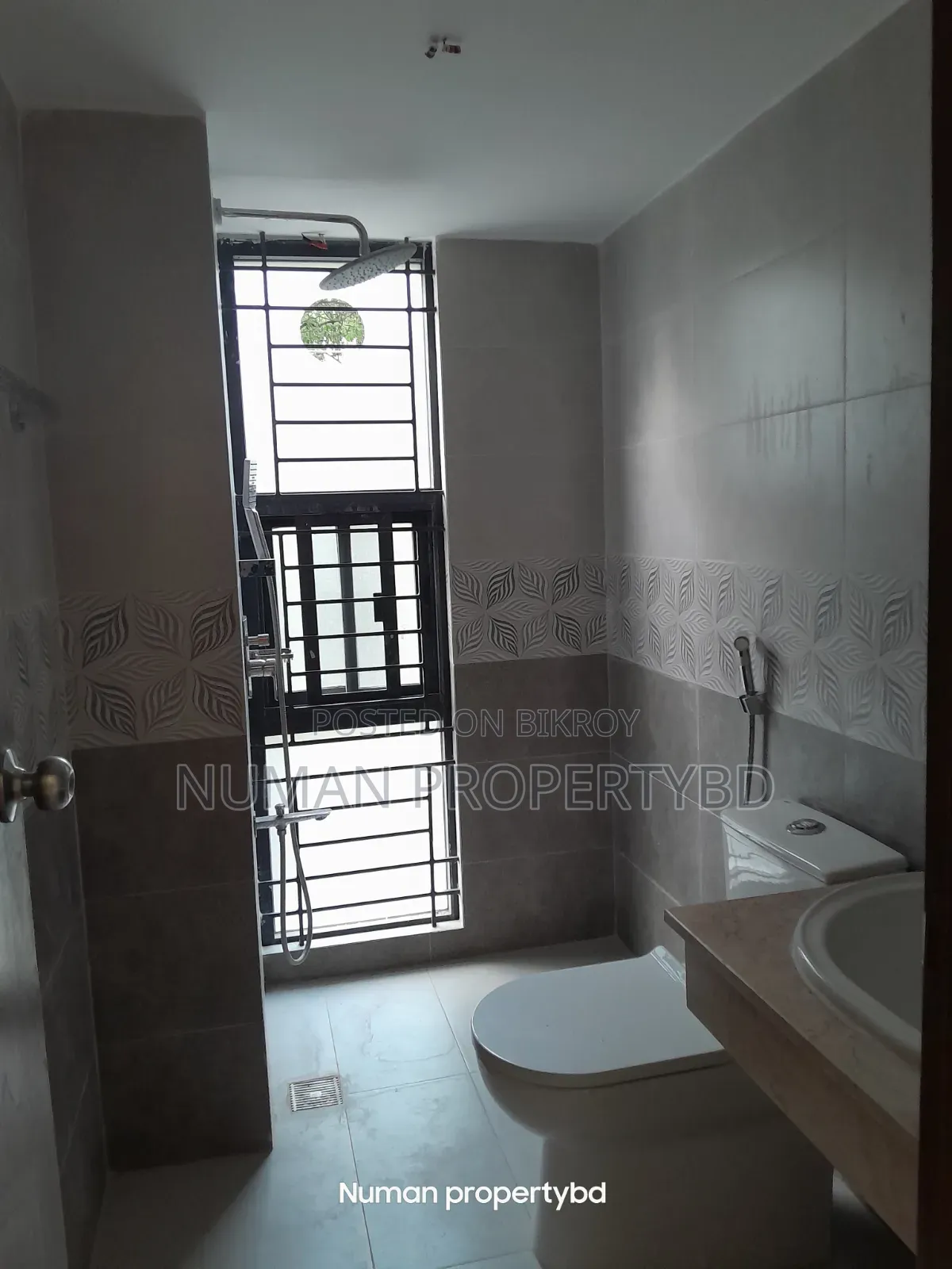 4 Bedroom Apartment in Numan Property Bd, Basundhara for rent