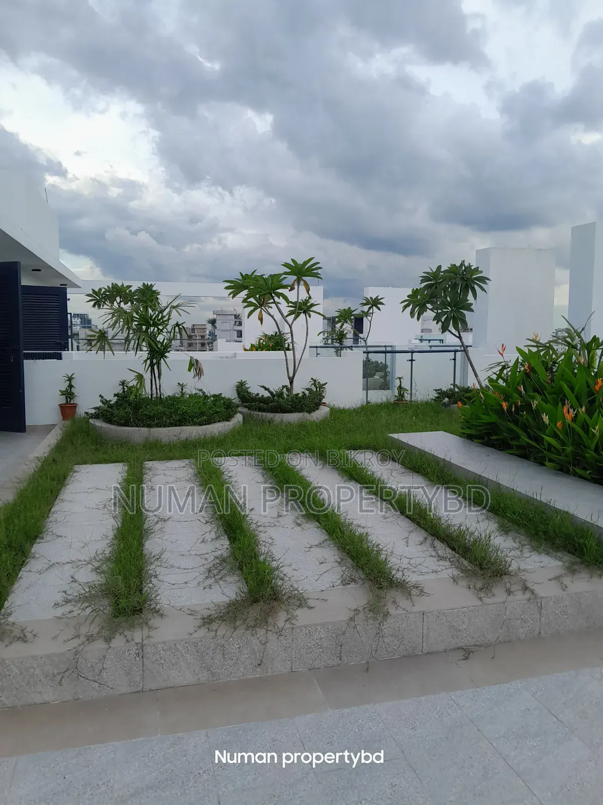 4 Bedroom Apartment in Numan Property Bd, Basundhara for rent
