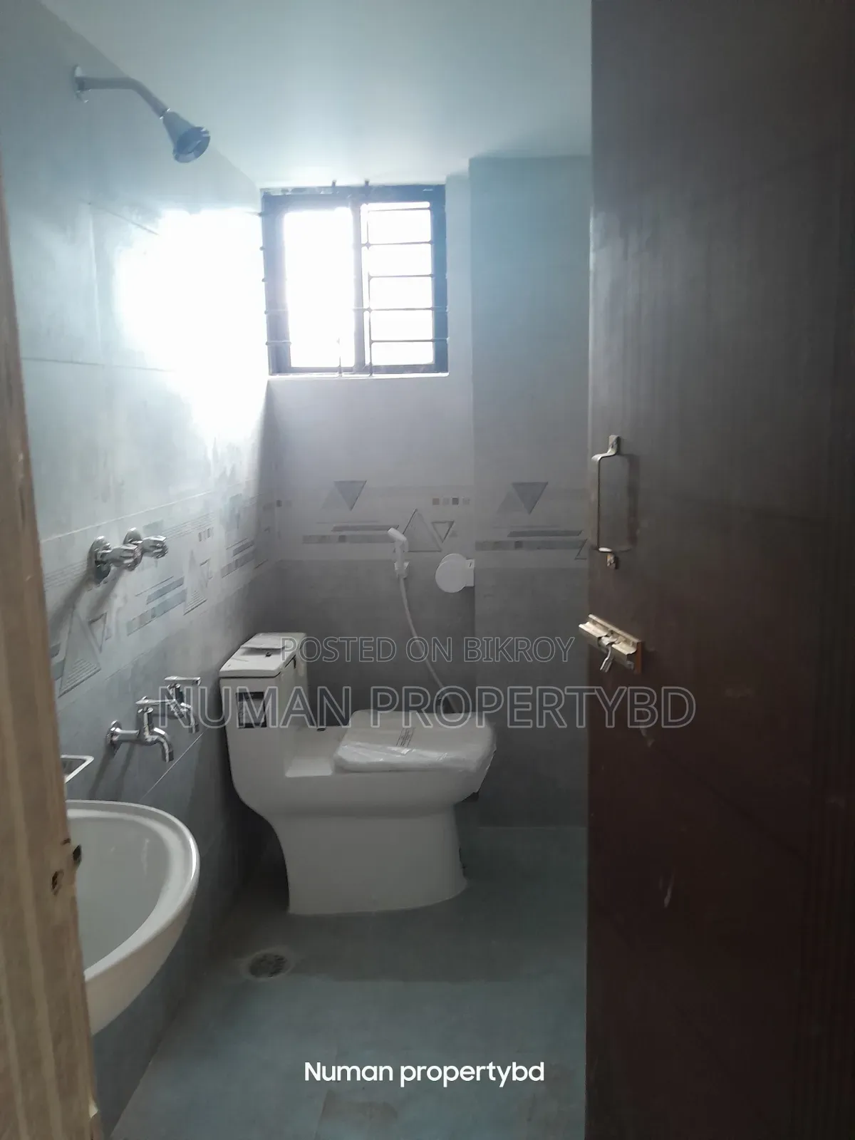 3 Bedroom Apartment in Numan Property Bd, Basundhara for Rent