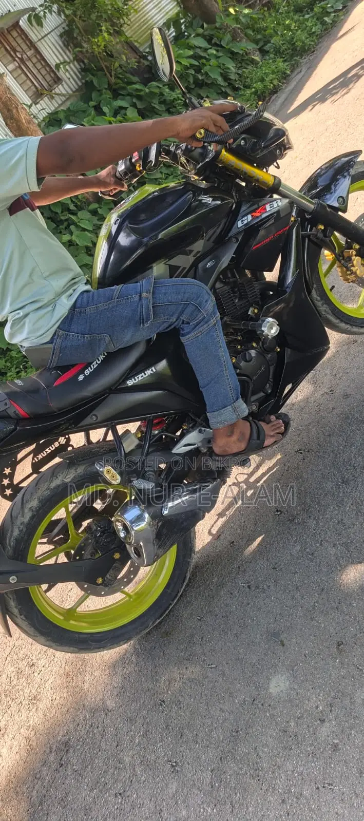 সুজুকি জিক্সার ২০১৭ ব্ল্যাক