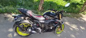 সুজুকি জিক্সার ২০১৭ ব্ল্যাক