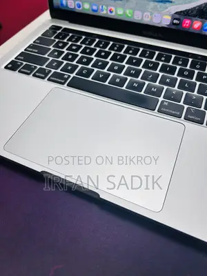 Laptop Apple MacBook Pro 2020 M1 8GB Apple M1 SSD 256GB