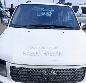 টয়োটা সাকসিড ২০০৩ সাদা