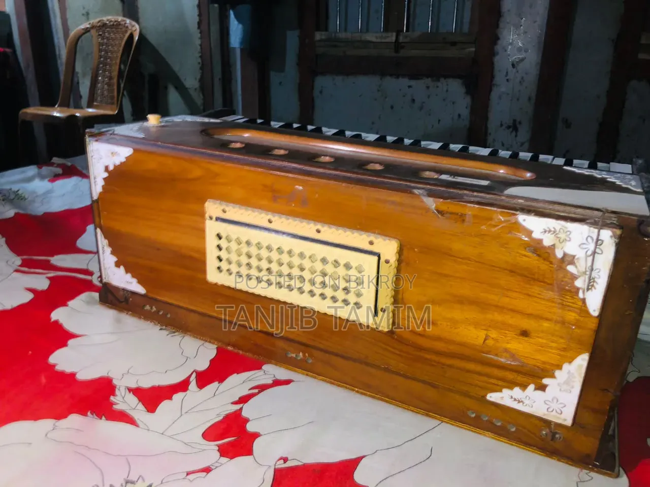 পুরাতন হারমোনিয়াম বিক্রি করা হবে