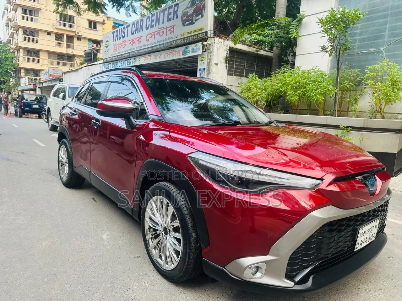 টয়োটা করোল্লা ক্রস ১.৮ হাইব্রিড এসিডব্লিউডি ২০২২ রেড