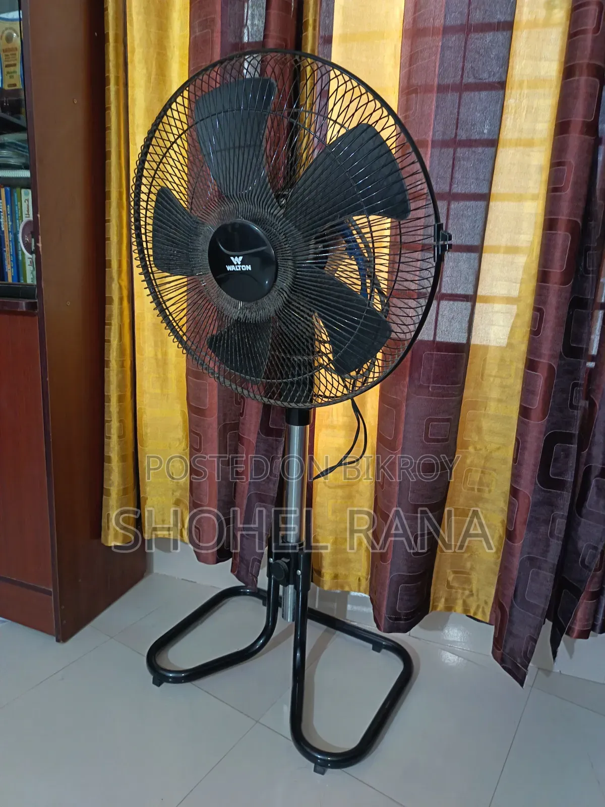 Walton pedestal fan for sale.