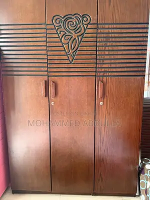 Shoiplik Furniture Almari for Sale!