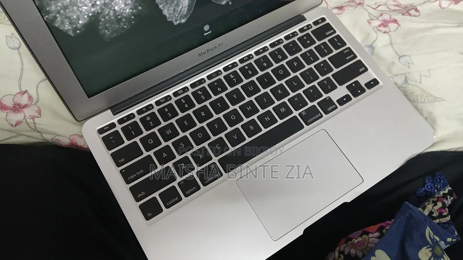Laptop Apple MacBook 6GB Apple M3 SSD 60GB