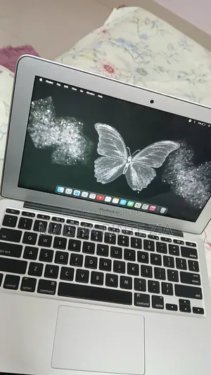 Laptop Apple MacBook 6GB Apple M3 SSD 60GB