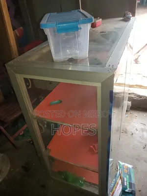 Shop showcase used