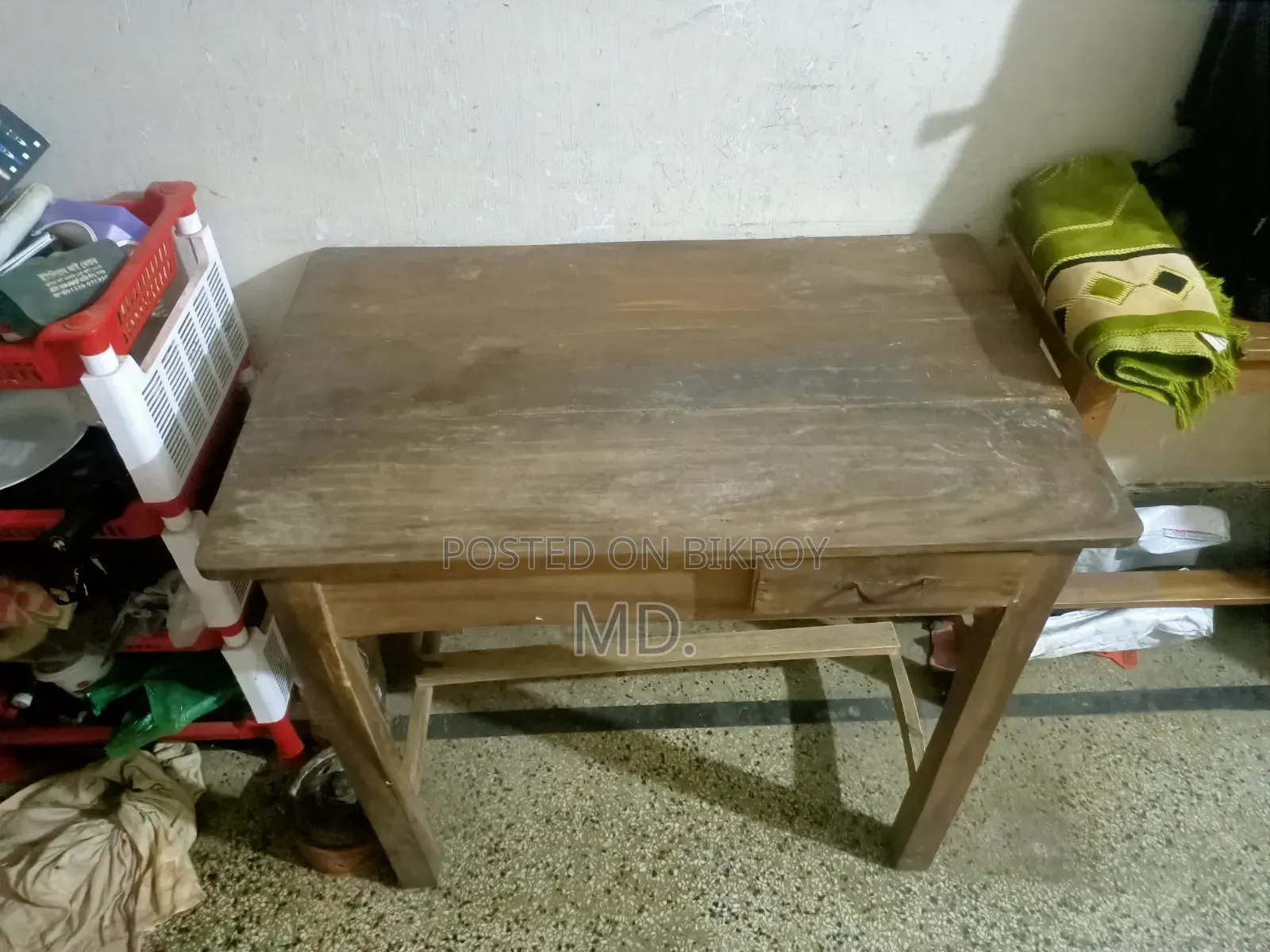 চেয়ার টেবিল