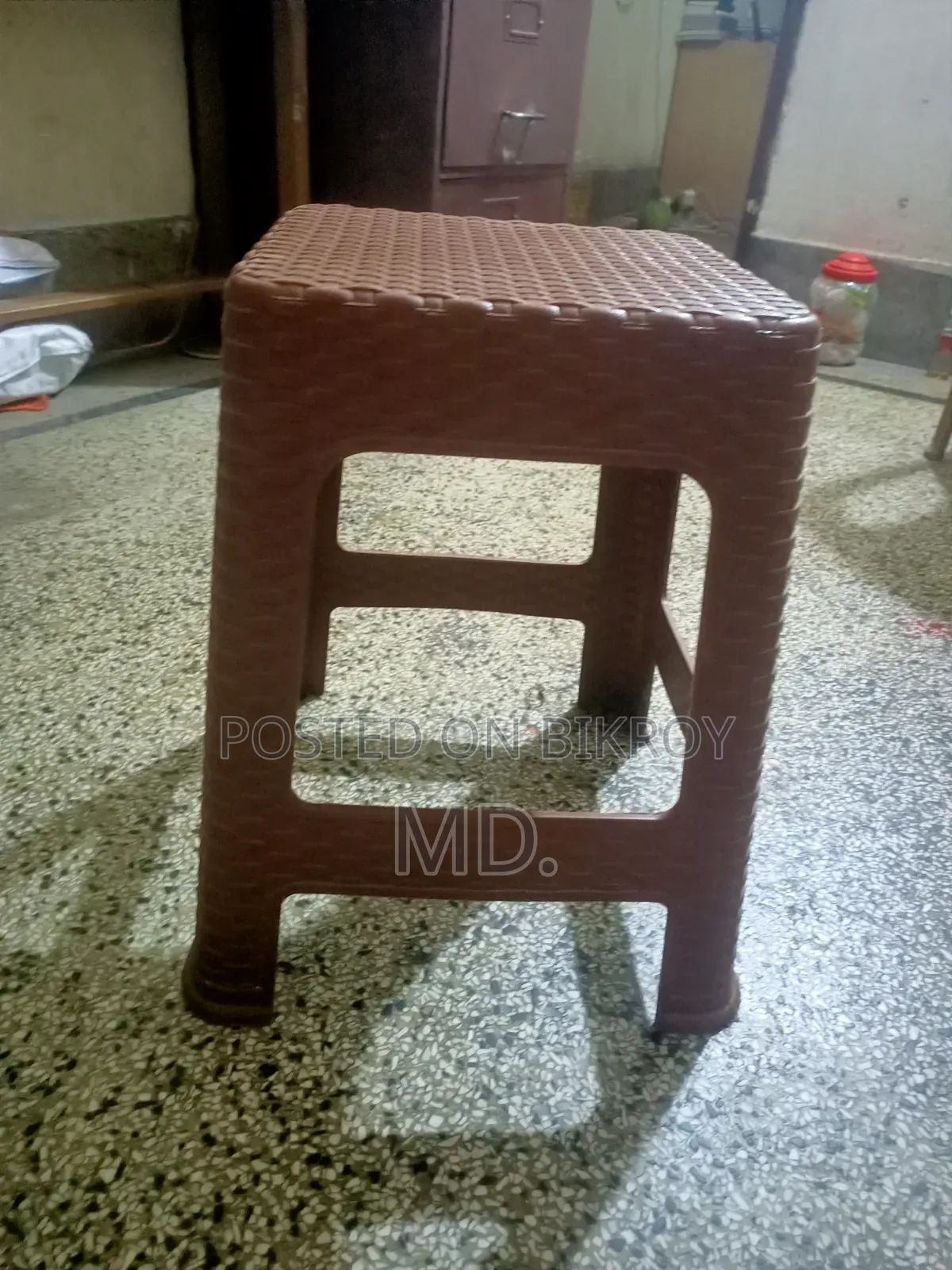 চেয়ার টেবিল