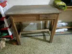 চেয়ার টেবিল