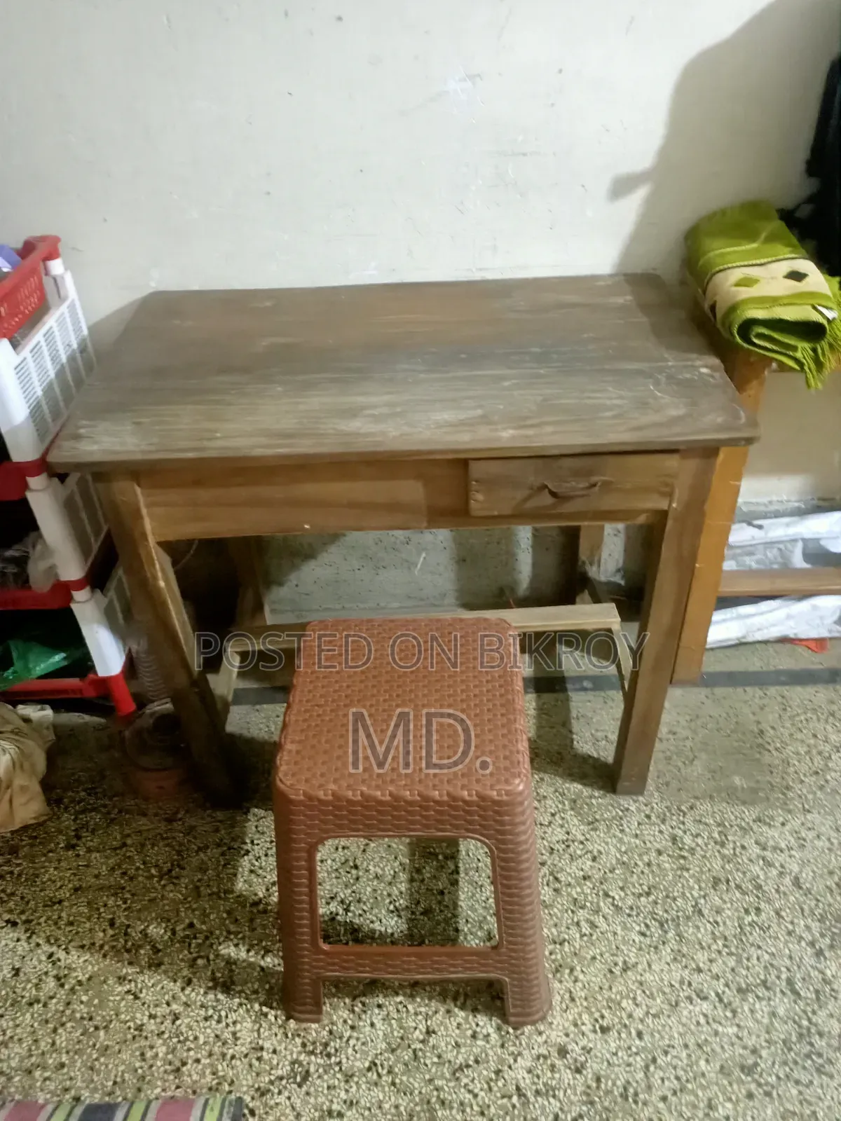 চেয়ার টেবিল