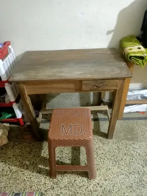 চেয়ার টেবিল