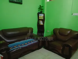 এক সেট সোফা বিক্রি করব