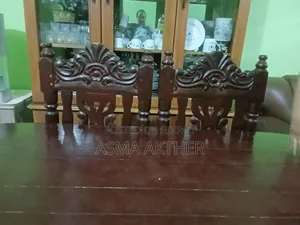 এক সেট সোফা বিক্রি করব