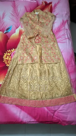 Women Party Gown 🎀 - Full Brand New Condition 🎀✨