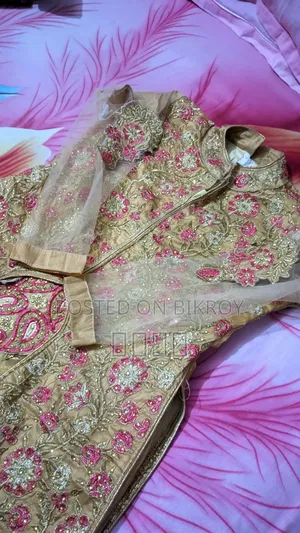 Women Party Gown 🎀 - Full Brand New Condition 🎀✨