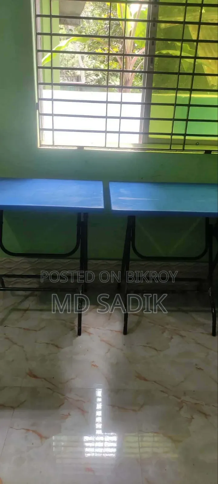 Plastic Folding Table (New Condition)