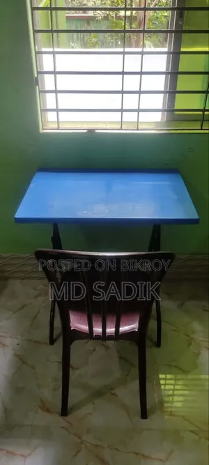 Plastic Folding Table (New Condition)