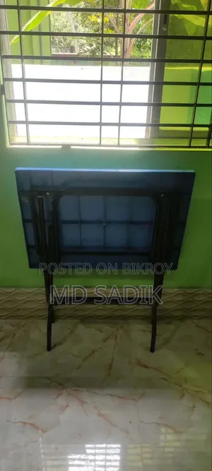 Plastic Folding Table (New Condition)