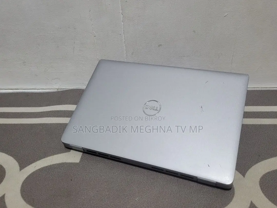 Laptop Dell 3GB Intel SSD 256GB