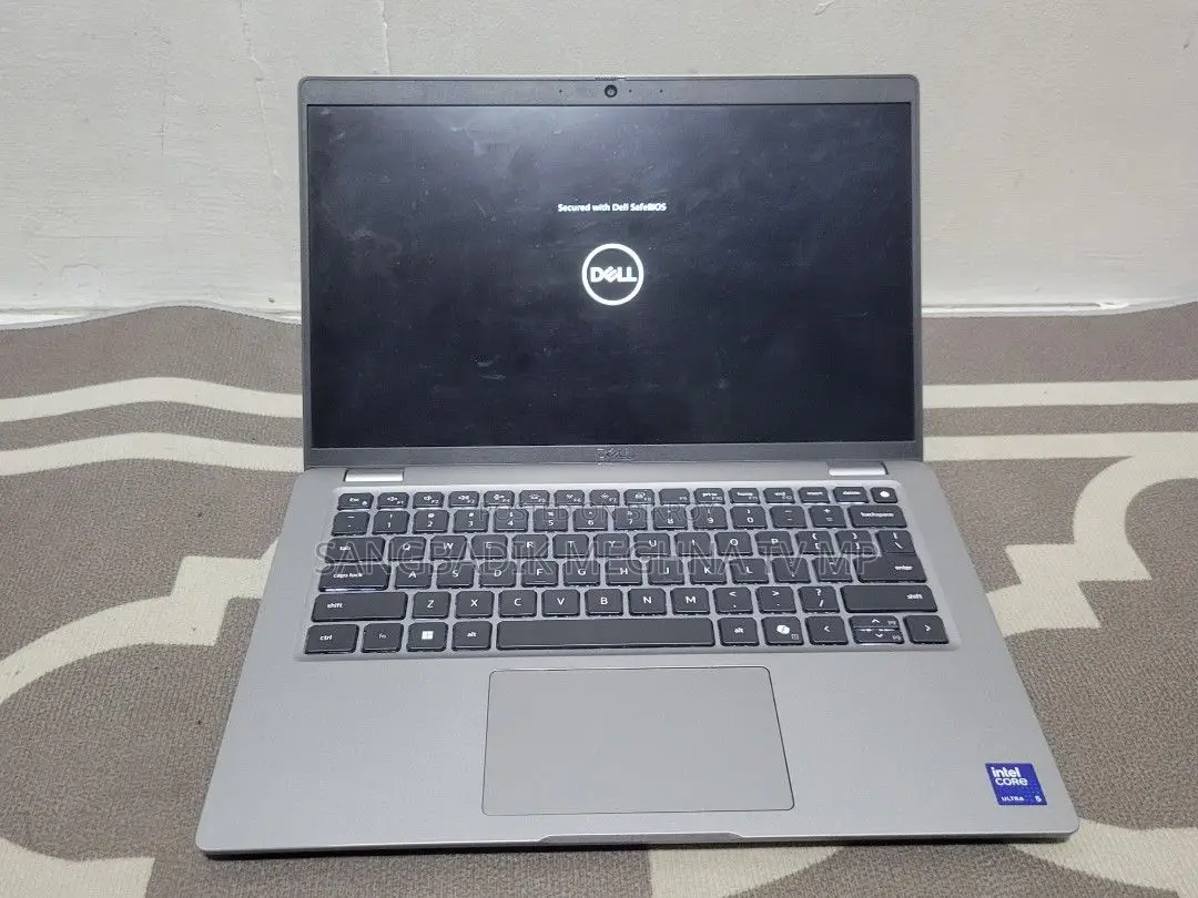 Laptop Dell 3GB Intel SSD 256GB