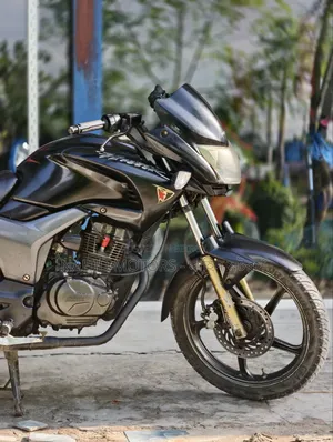 Hero Hunk 2012 Black