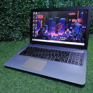 Laptop ASUS 3GB Intel SSD 256GB