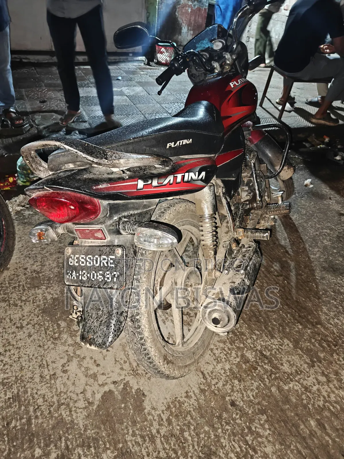 বাজাজ প্লাটিনা ১০০ ২০১৫ লাল