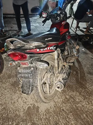 বাজাজ প্লাটিনা ১০০ ২০১৫ লাল