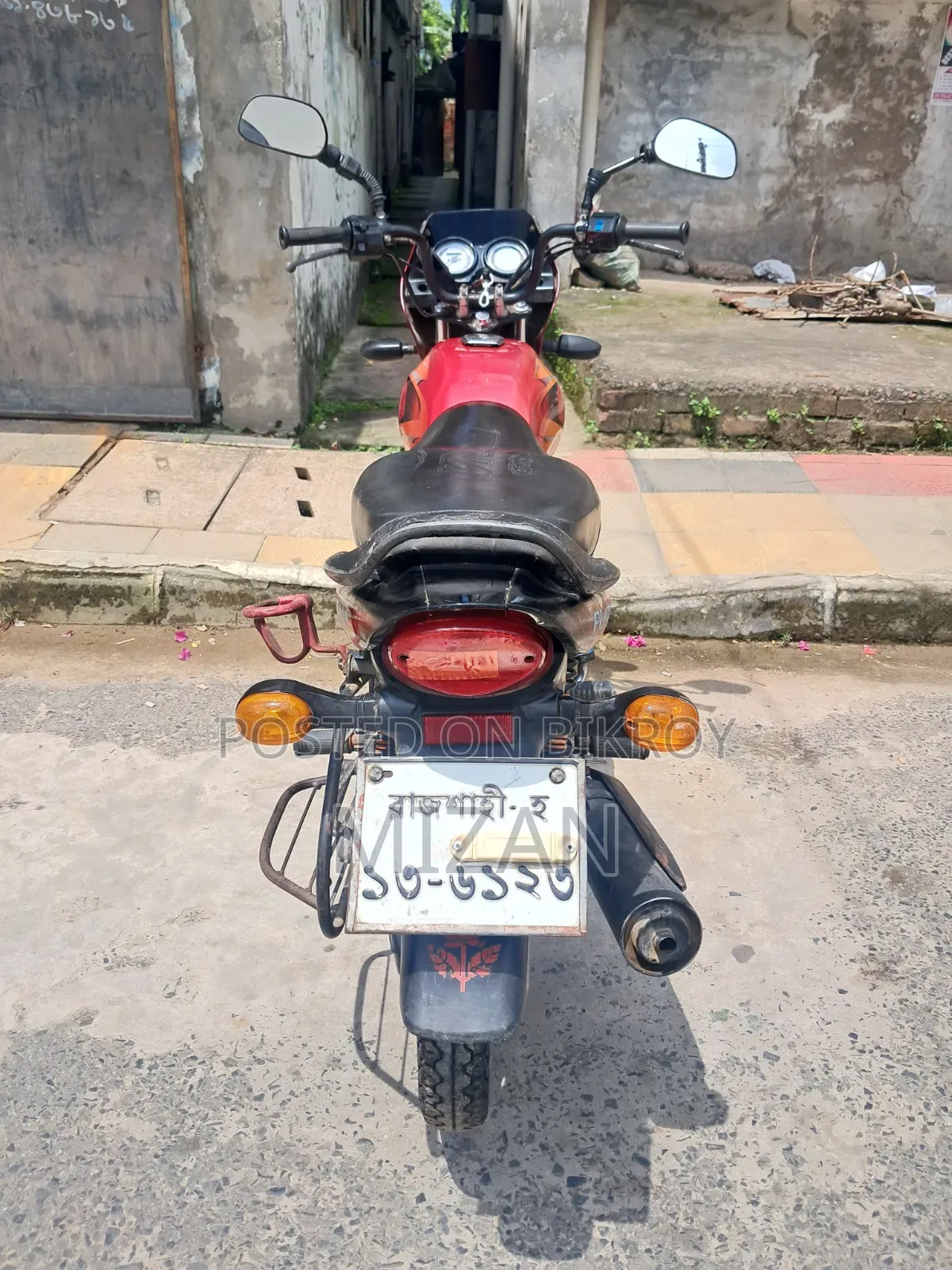 Bajaj Platina 100 2012 Red