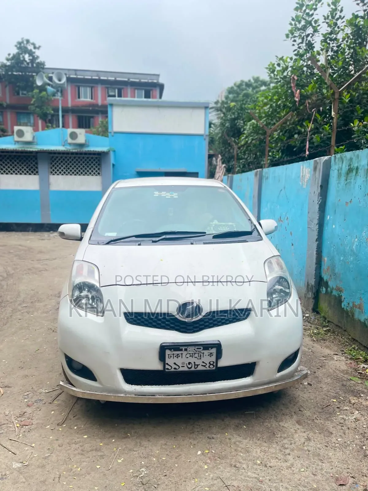 Toyota Vitz 2009 White