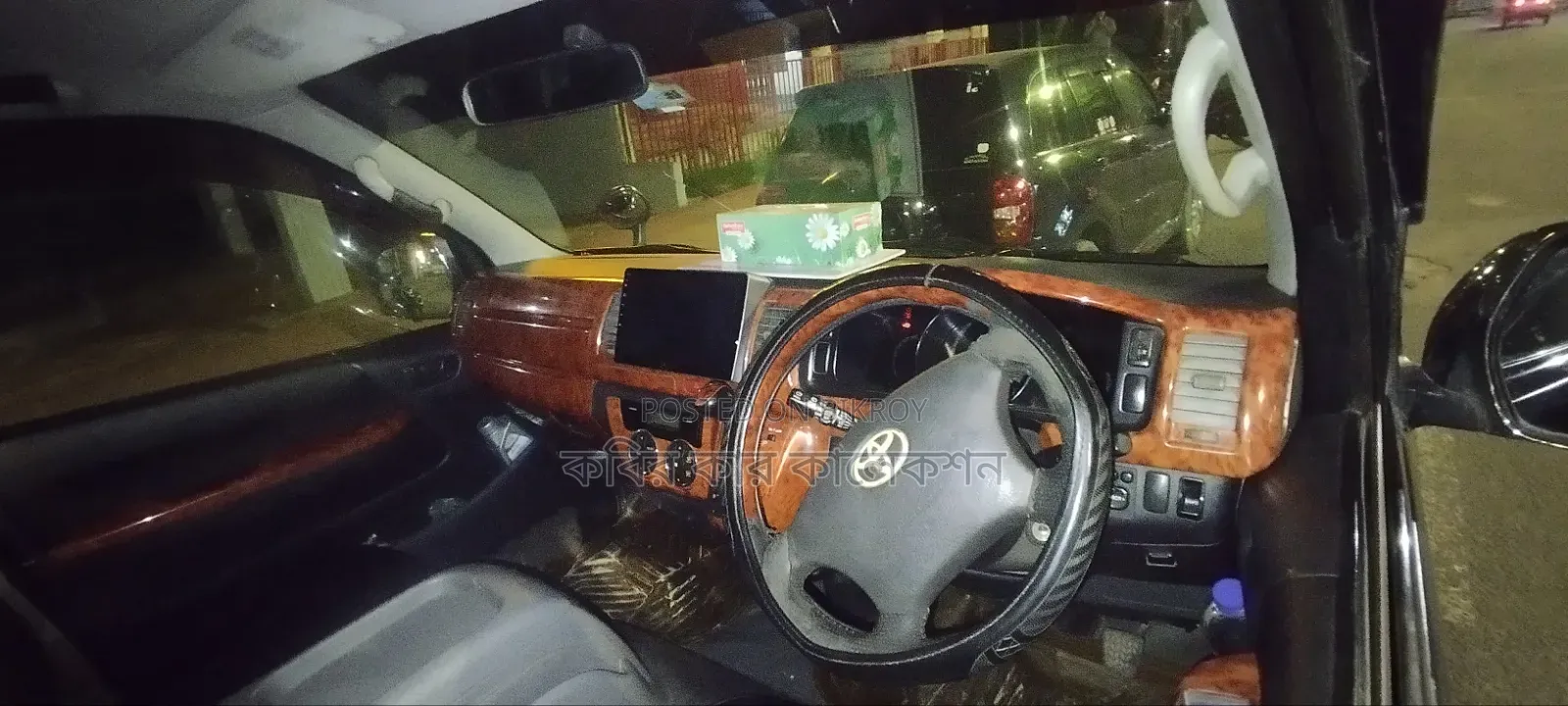 Toyota HiAce 2010 Black