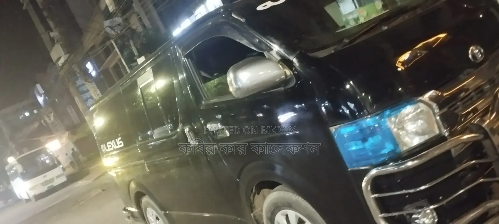 Toyota HiAce 2010 Black