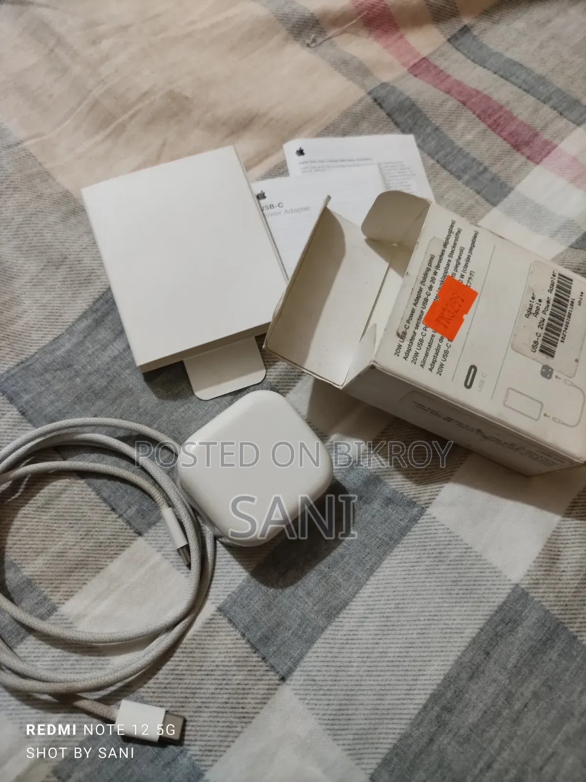 Original Apple 20W USB-C Power Adapter (Folding Pins) + Braided Cable
