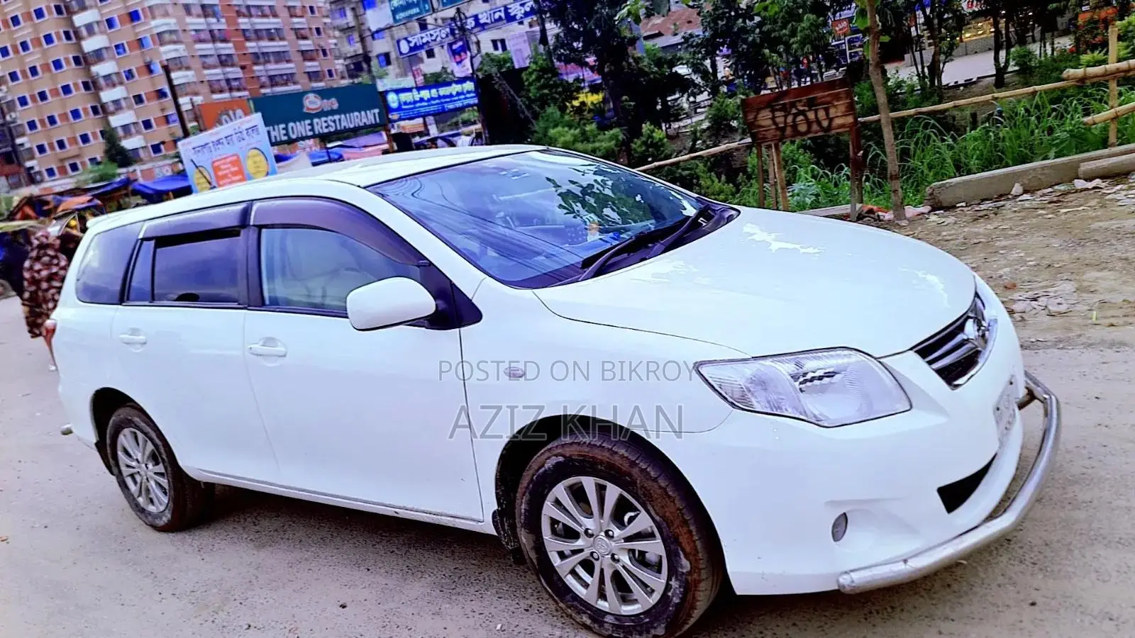টয়োটা এক্সিও ২০১০ সাদা