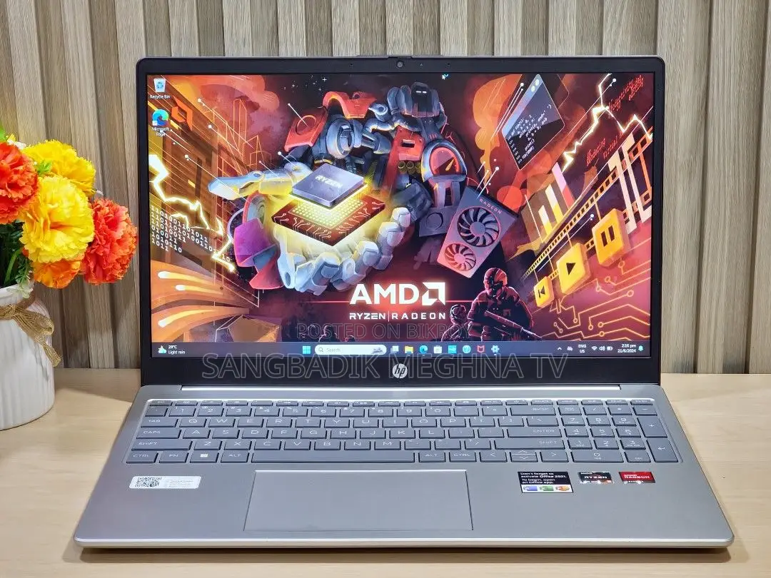 HP Laptop 8GB AMD Ryzen 512GB SSD