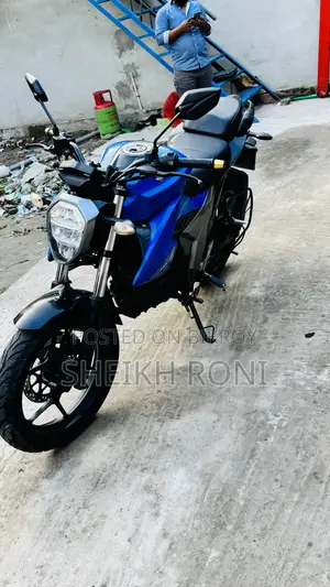 সুজুকি জিক্সার ২০২১ নীল