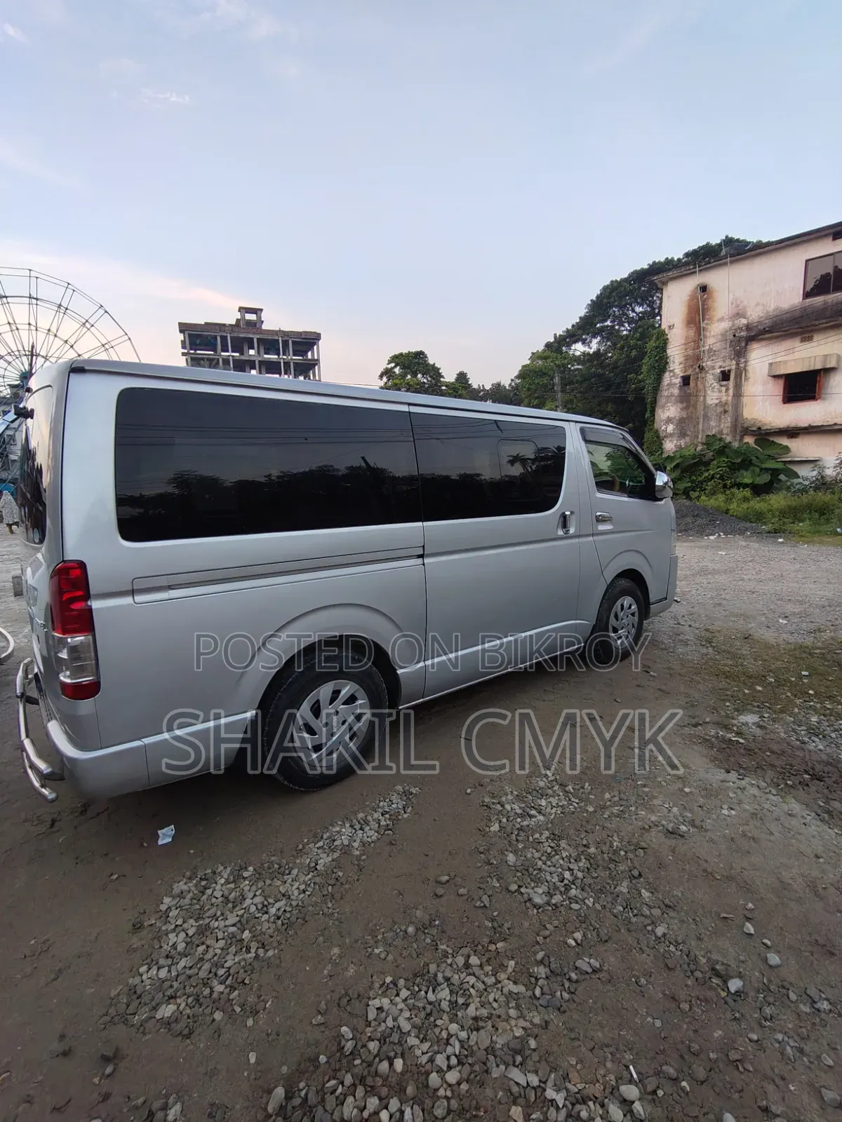 টয়োটা নোয়া ২০১৭ সিলভার