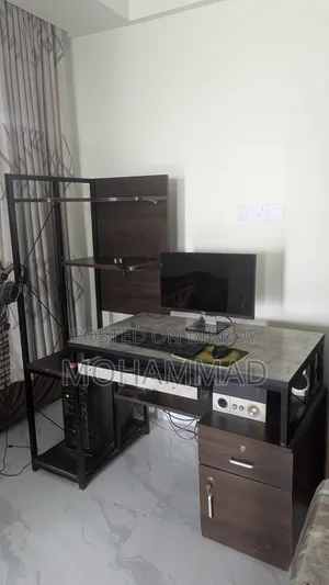Desktop Table