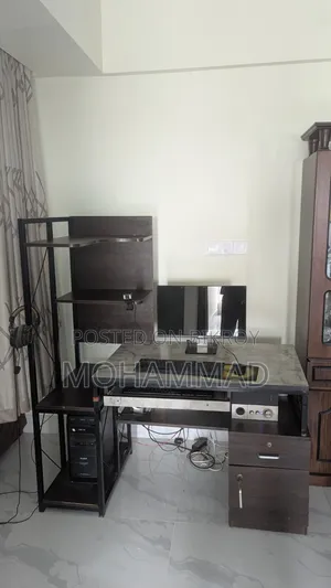 Desktop Table