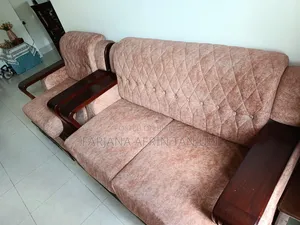 উডেন সোফা