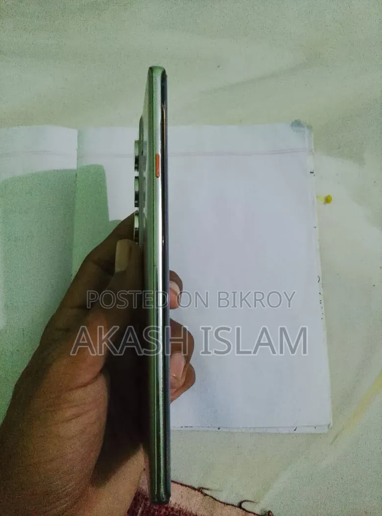 টেকনো ক্যামন ৪০ প্রো ৪জি ২৫৬ জিবি
